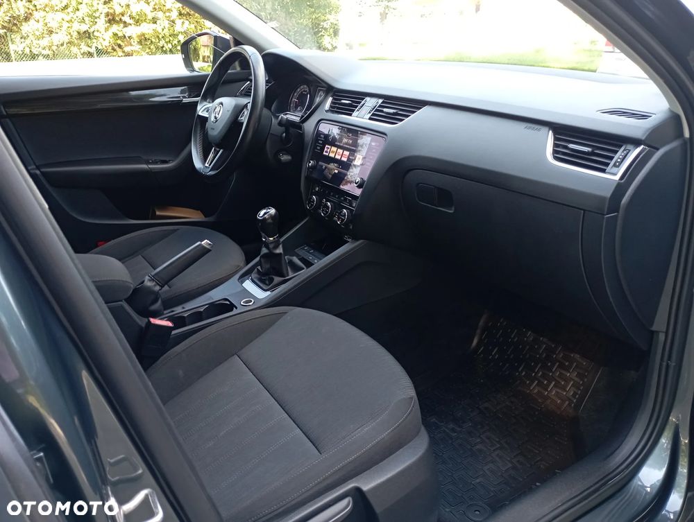 Skoda Octavia 1.6 TDI SCR Ambition - 9
