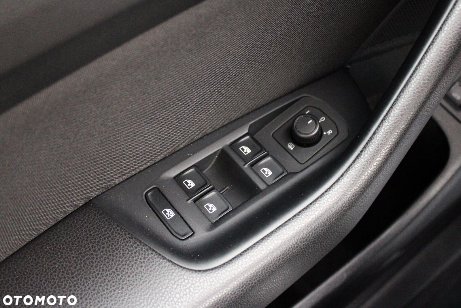 Volkswagen Passat 2.0 TDI BMT Comfortline DSG - 35