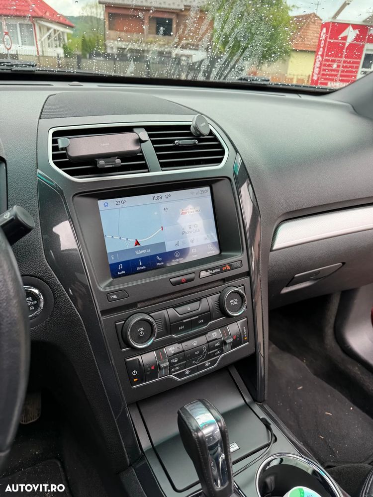 Ford Explorer - 27
