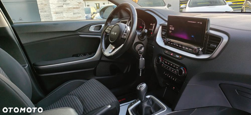 Kia Ceed 1.6 CRDi mHEV Business Line - 29