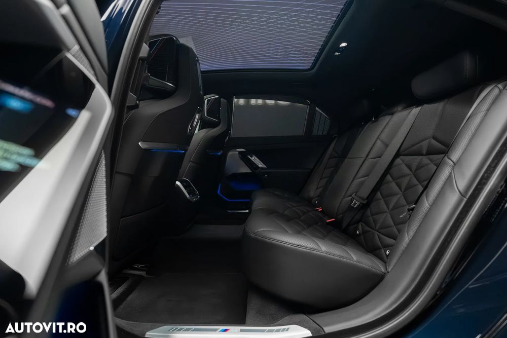BMW Seria 7 740d xDrive MHEV - 8