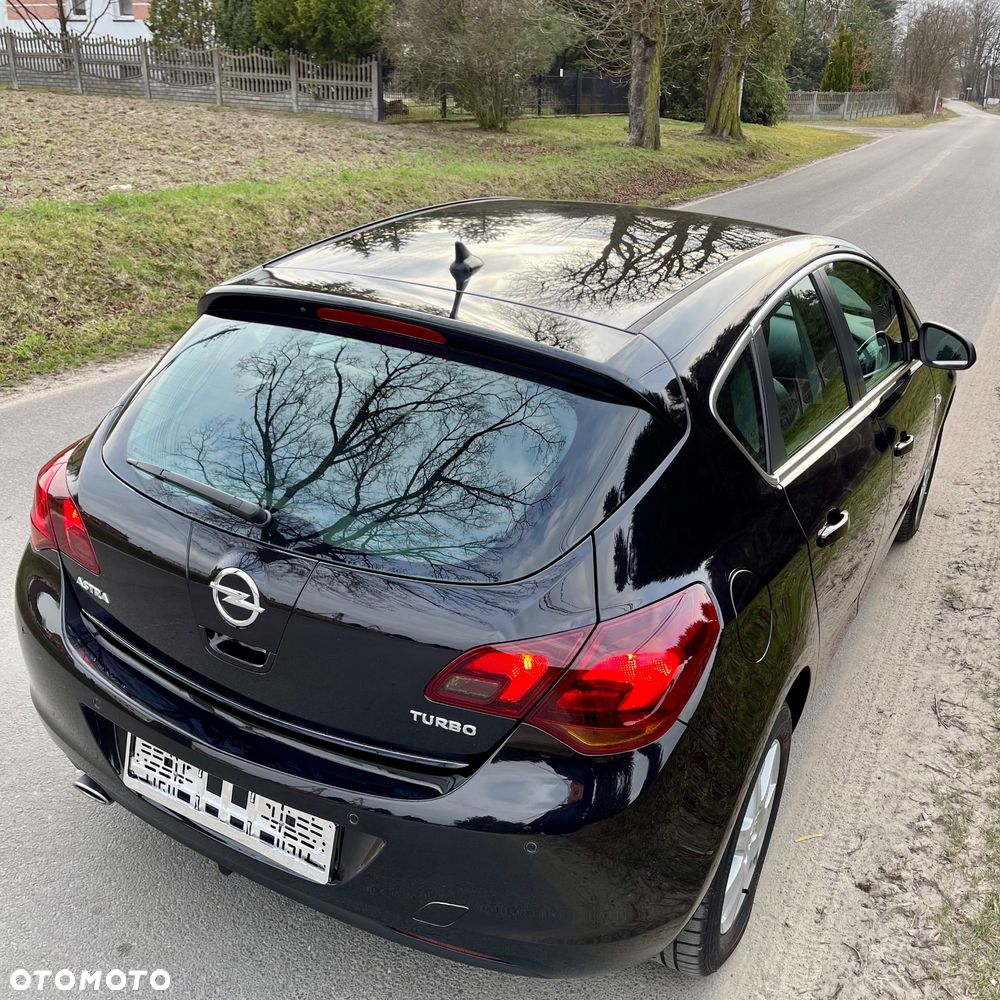 Opel Astra 1.4 Turbo Exklusiv - 34
