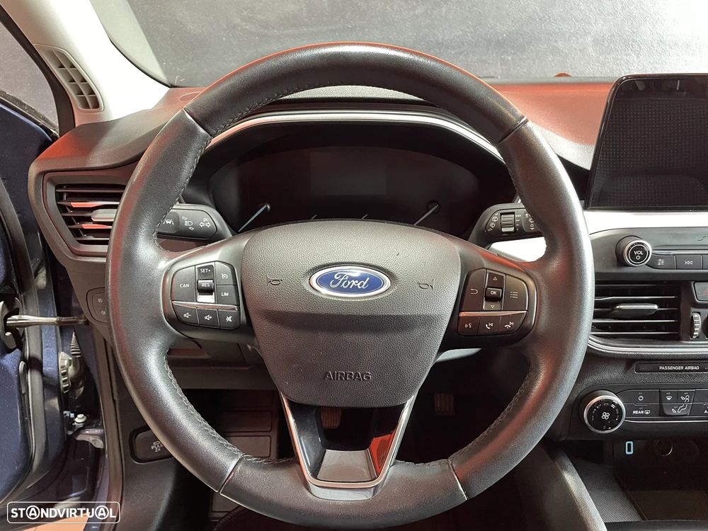 Ford Focus 1.0 EcoBoost S&S ACTIVE DESIGN - 11