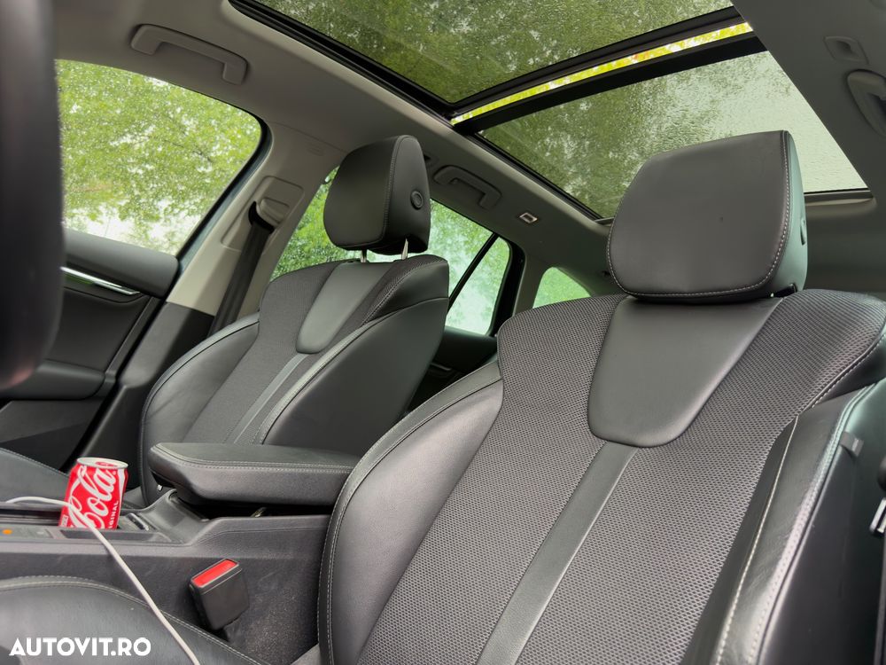 Skoda Octavia 2.0 TDI DSG Exclusive - 6
