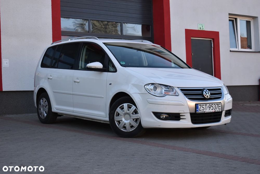 Volkswagen Touran - 28