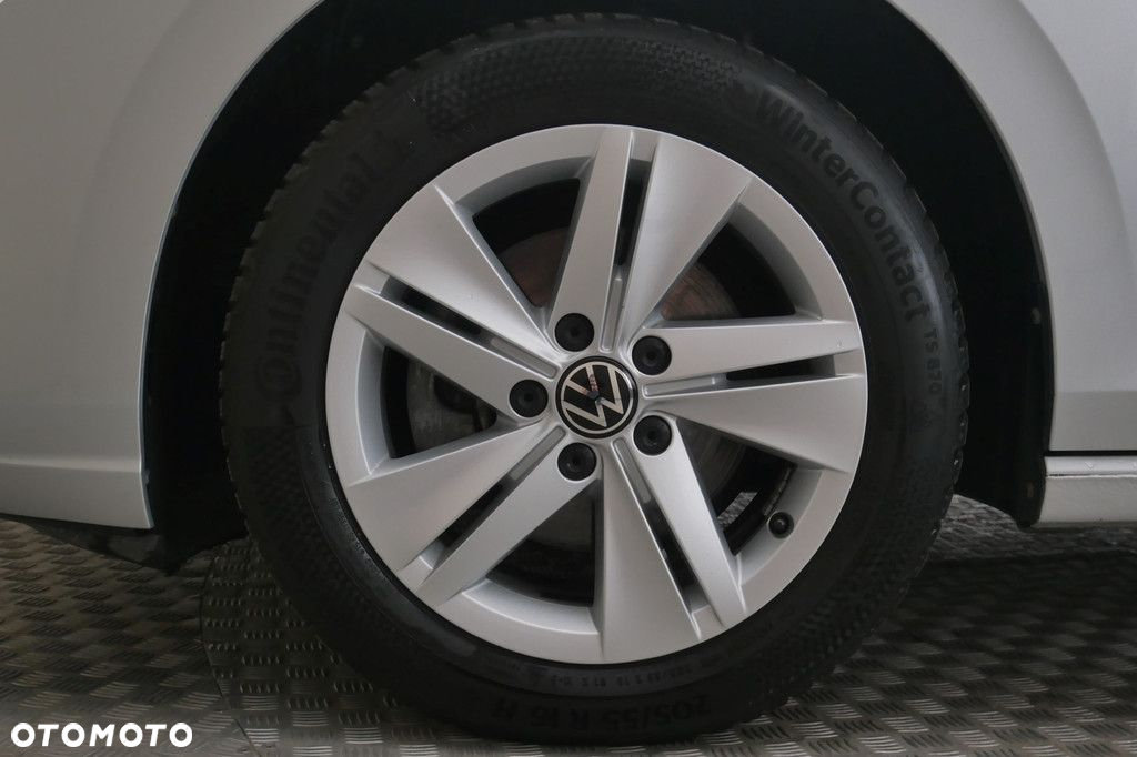 Volkswagen Golf - 14