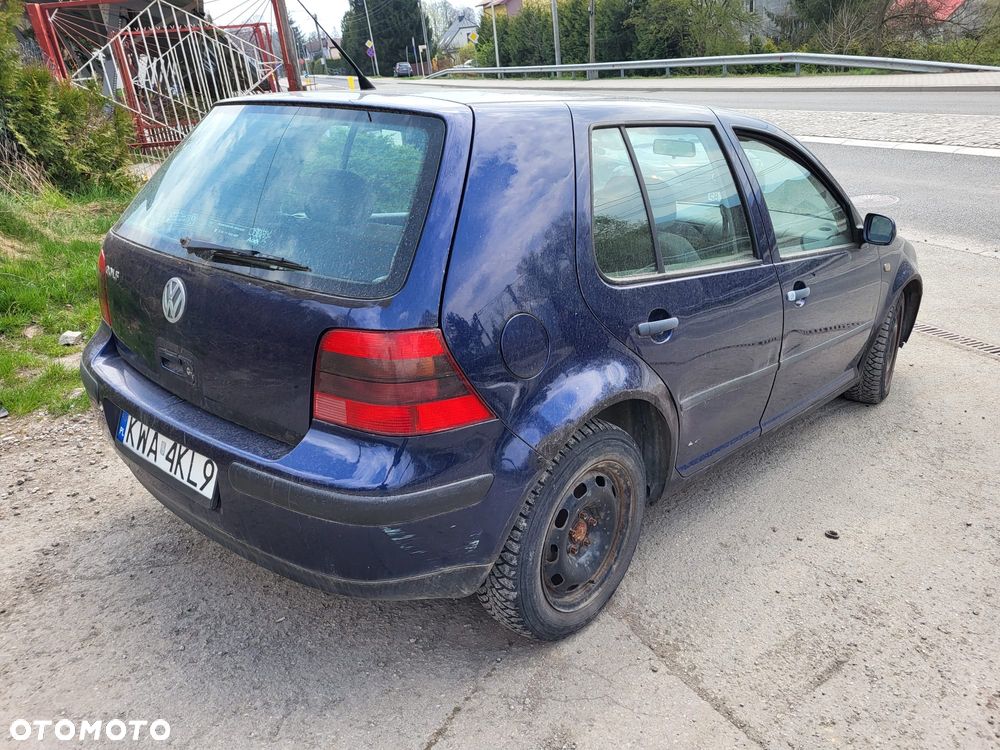 Volkswagen Golf - 2