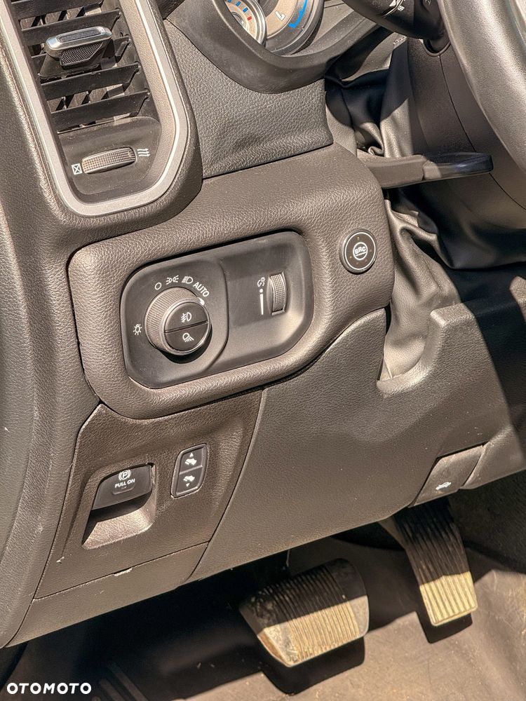 RAM 1500 Crew Cab Shortbed Rebel - 23