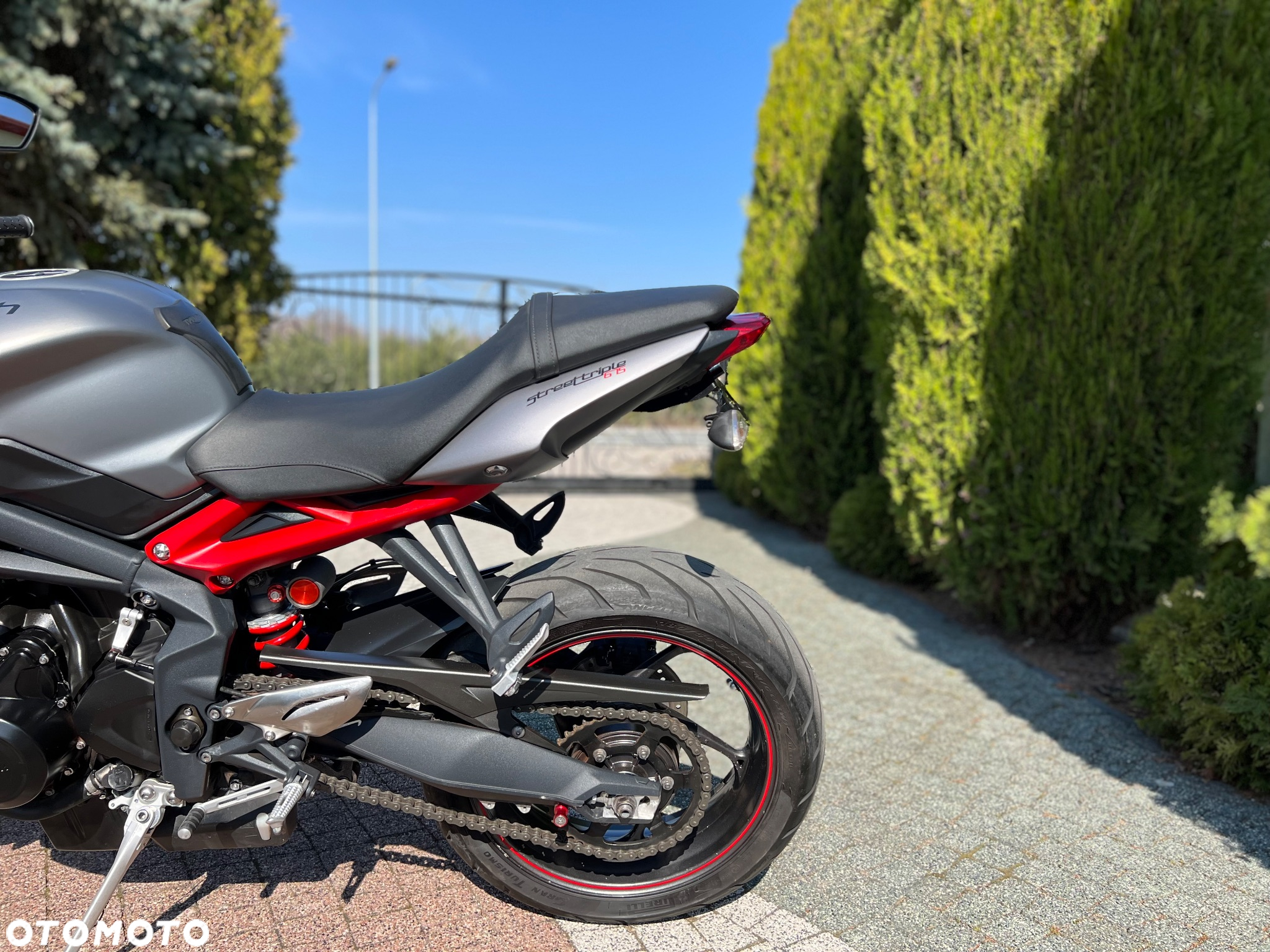 Triumph Street Triple - 23