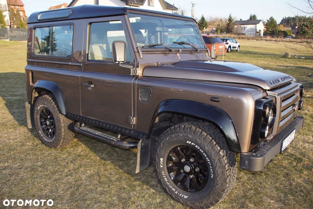 Land Rover Defender - 3