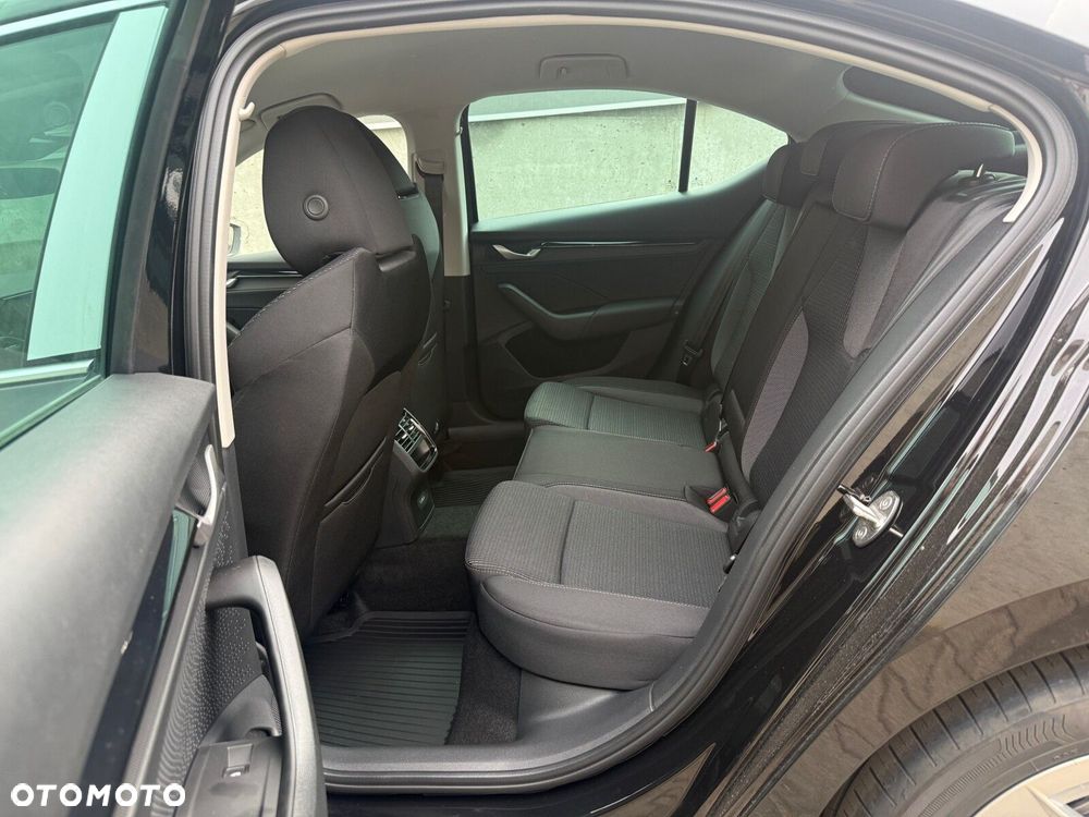 Skoda Octavia 1.5 TSI Edition 130 Selection - 11