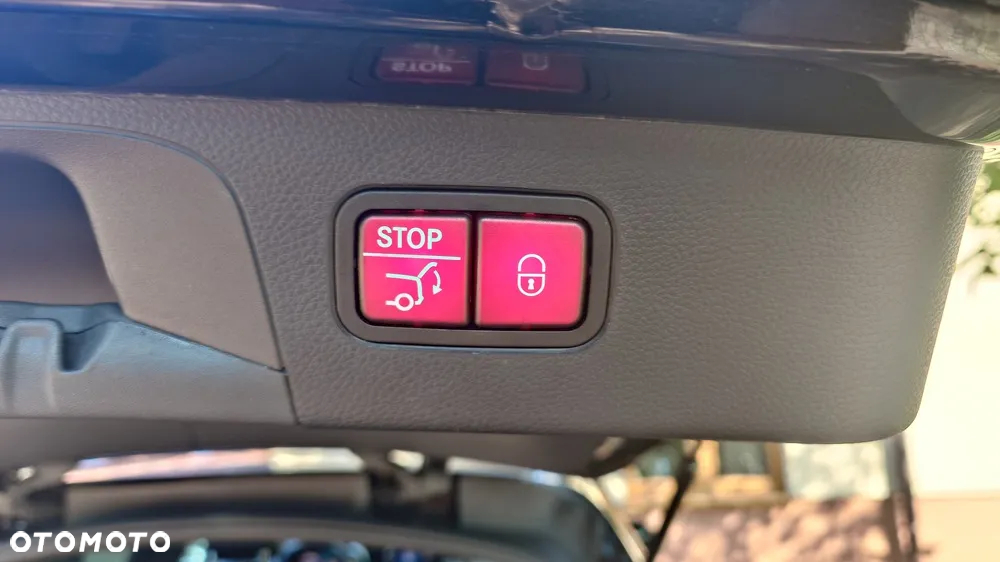 Mercedes-Benz GLC 300 e 4-Matic - 19