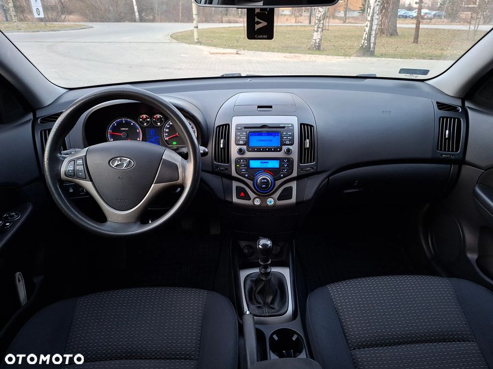 Hyundai i30 1.6 CRDi Classic + - 8