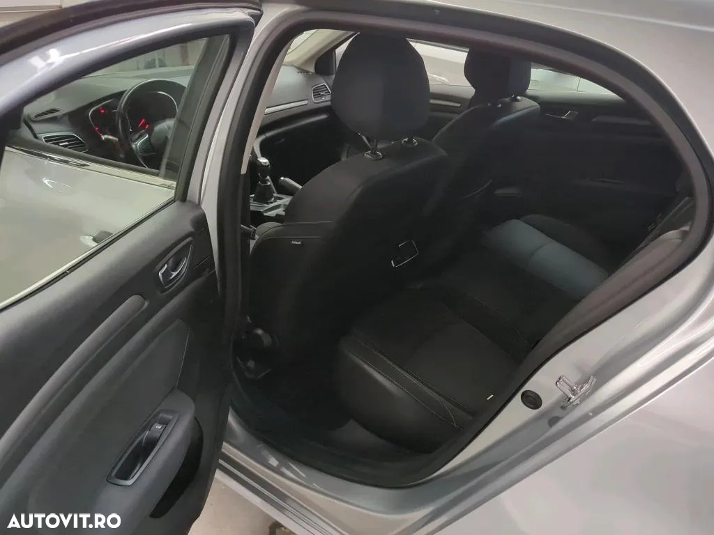 Renault Megane - 7