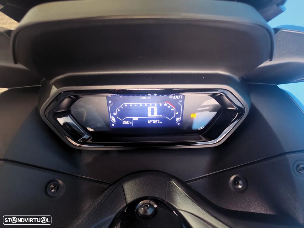 Yamaha X-Max 125 - 9