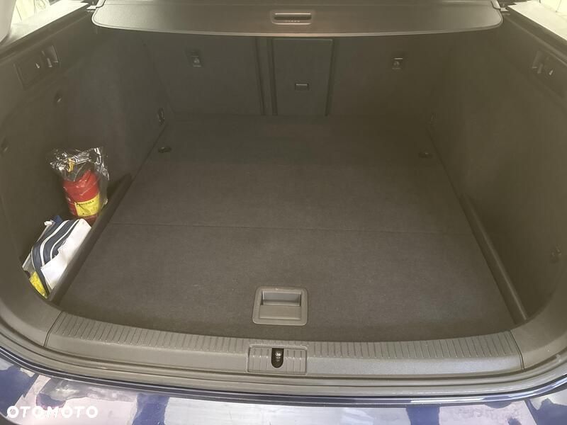 Volkswagen Golf 1.5 TSI BMT Evo Comfortline - 23