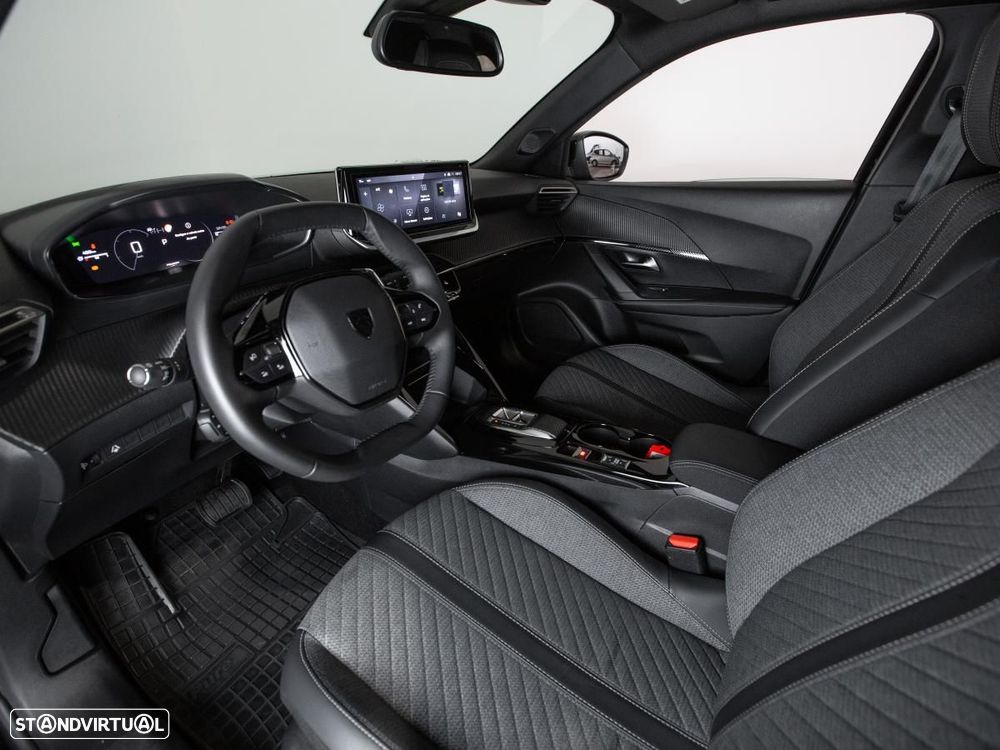 Peugeot 2008 1.2 PureTech Allure EAT8 - 7