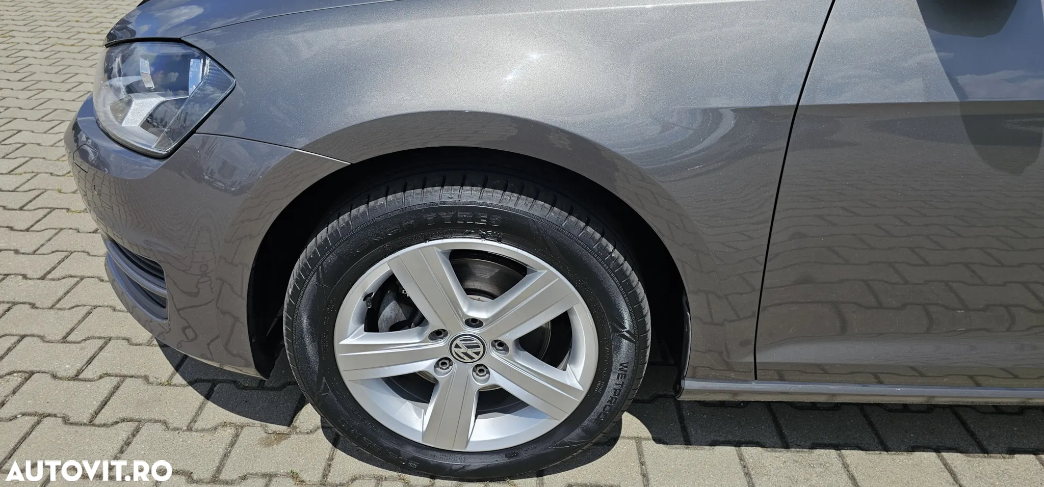 Volkswagen Golf 1.6 TDI BlueMotion Technology DSG Comfortline - 12
