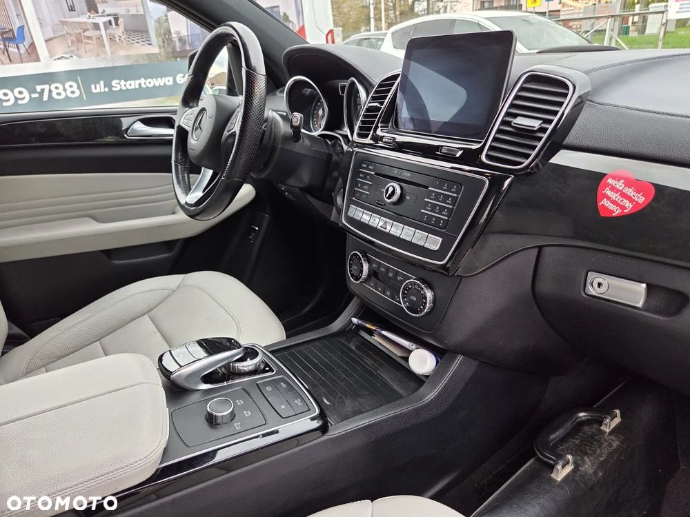 Mercedes-Benz GLE - 13