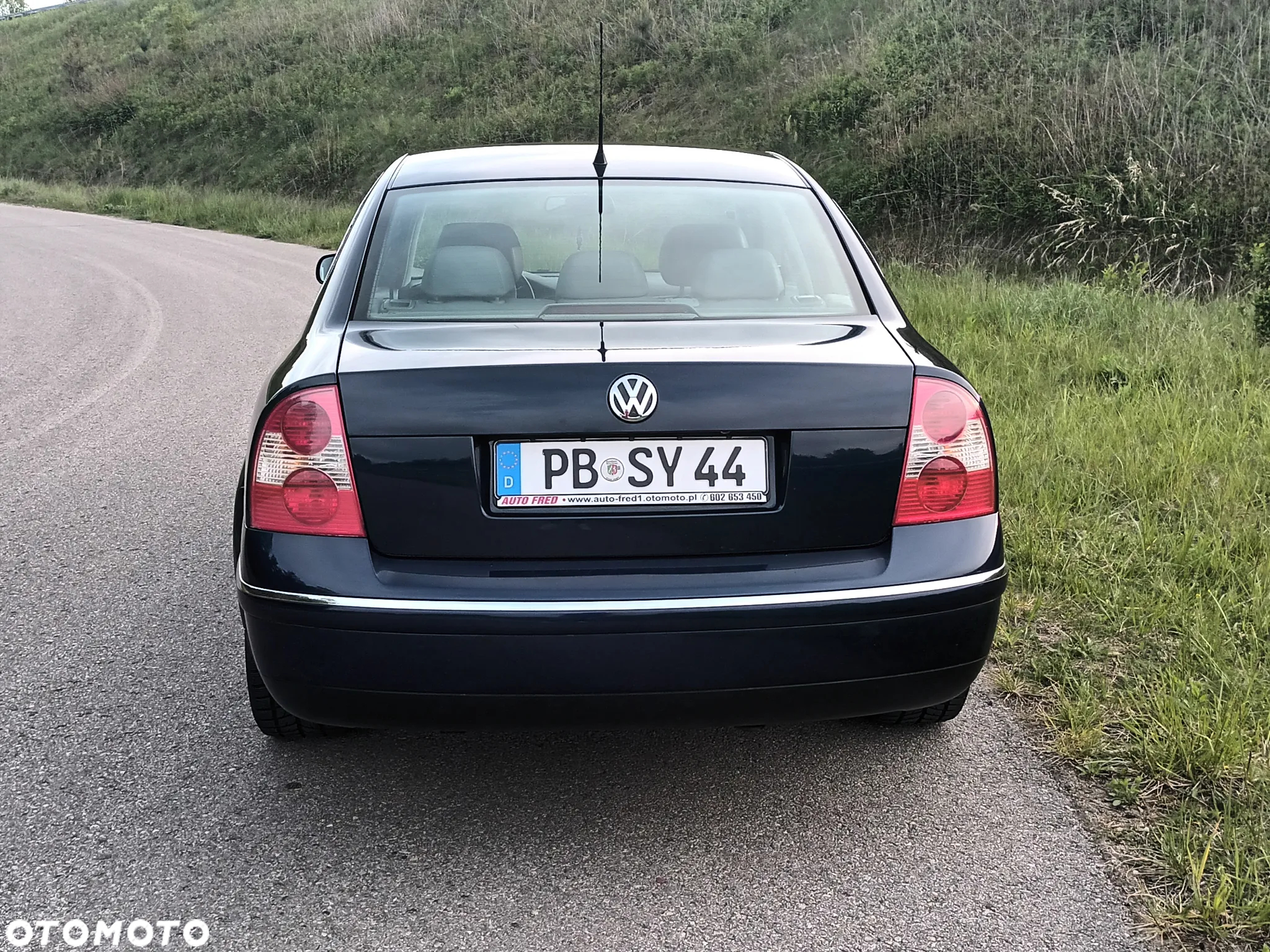 Volkswagen Passat - 16