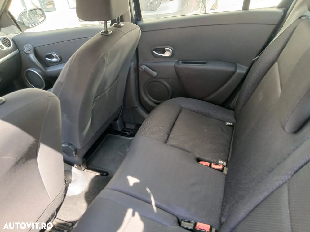 Renault Clio - 5
