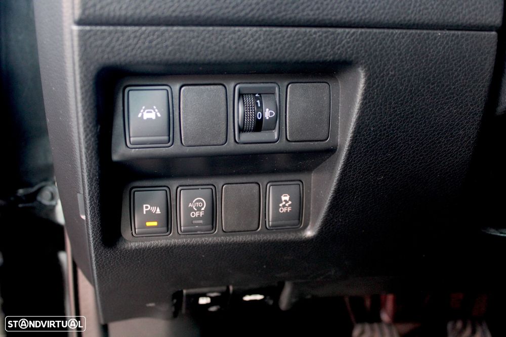 Nissan Qashqai 1.5 dCi N-Connecta - 18