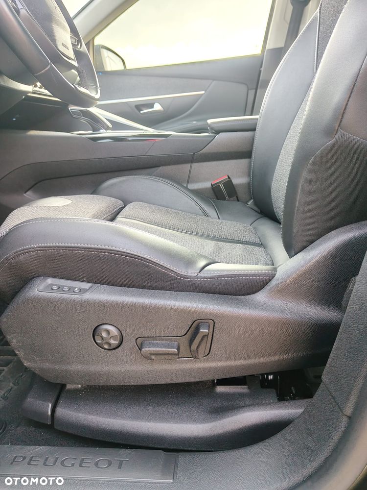 Peugeot 5008 1.6 PureTech GT Line S&S EAT8 - 19