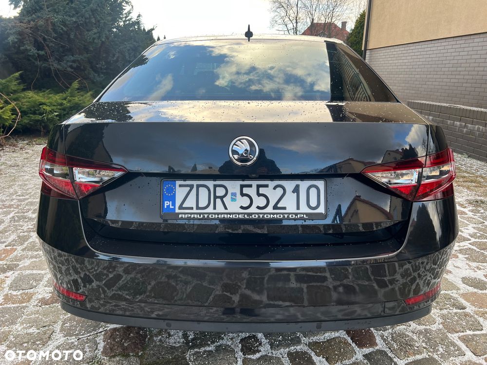 Skoda Superb 2.0 TDI DSG L&K - 5