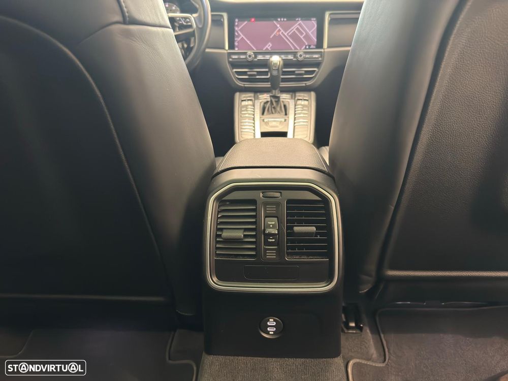 Porsche Macan - 32