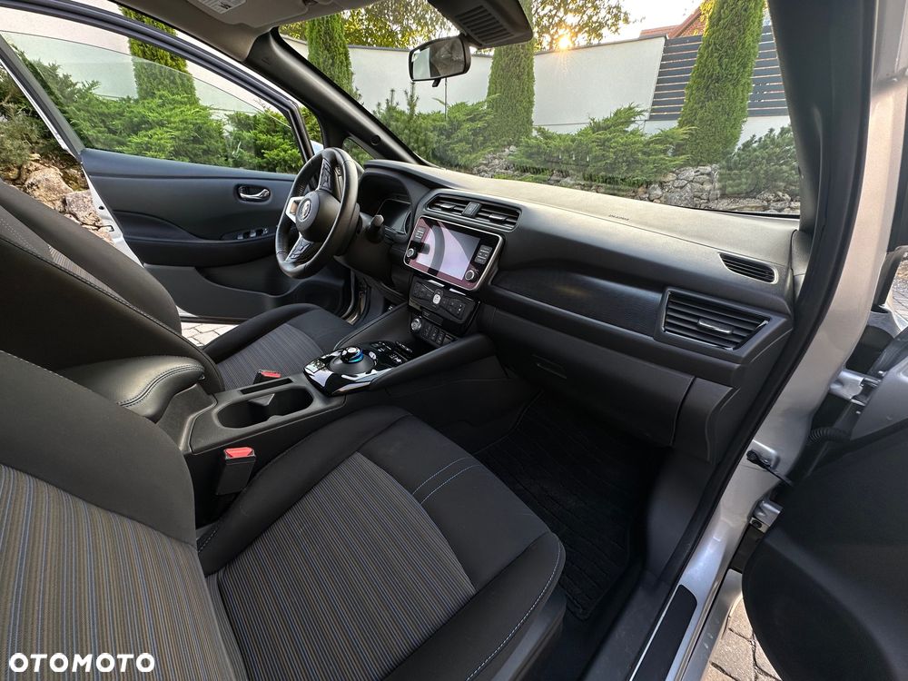 Nissan Leaf - 10