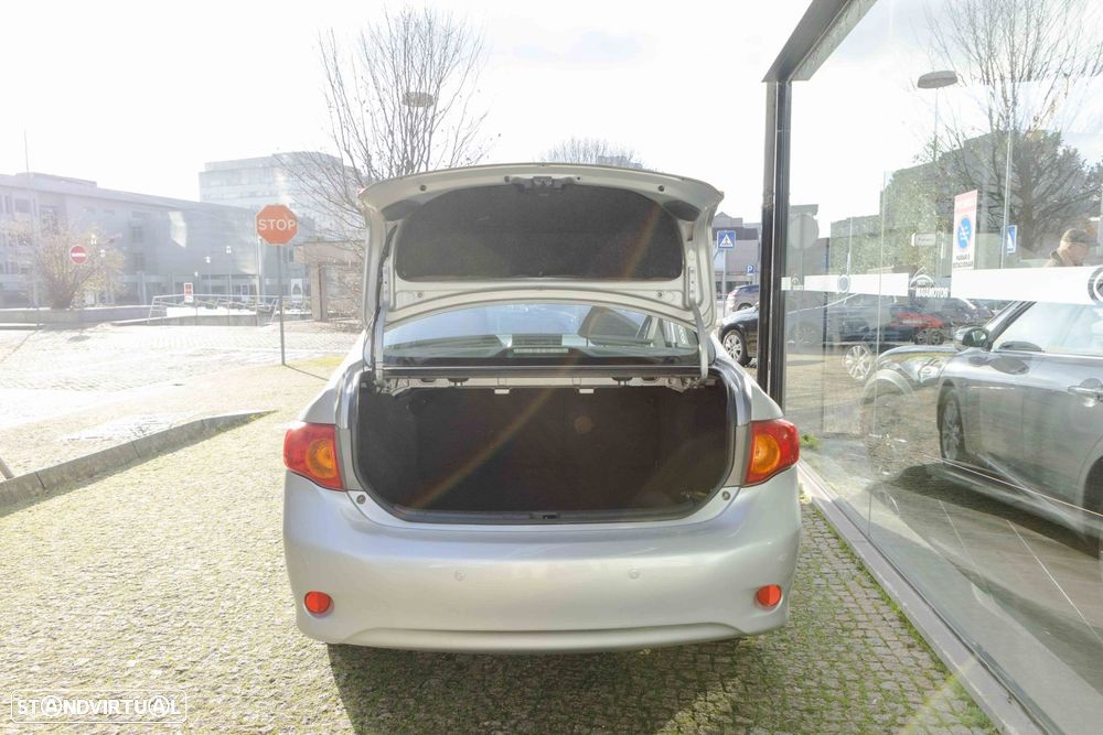 Toyota Corolla 1.4 D-4D Exclusive MM - 18