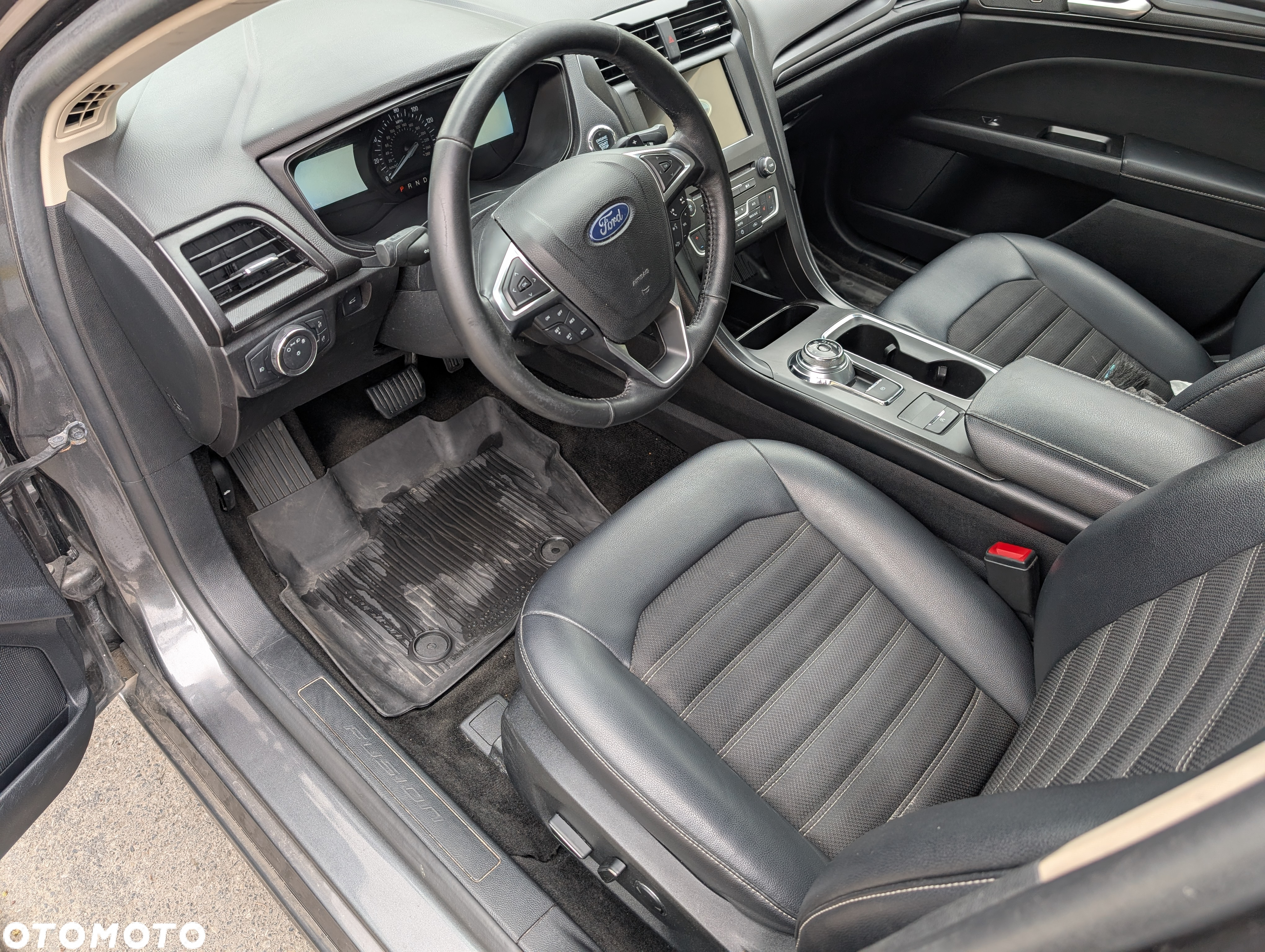 Ford Fusion - 9