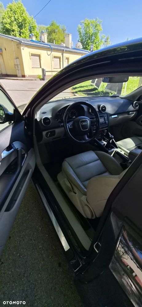 Audi A3 3-drzwiowe 1.6 TDI DPF Attraction - 9