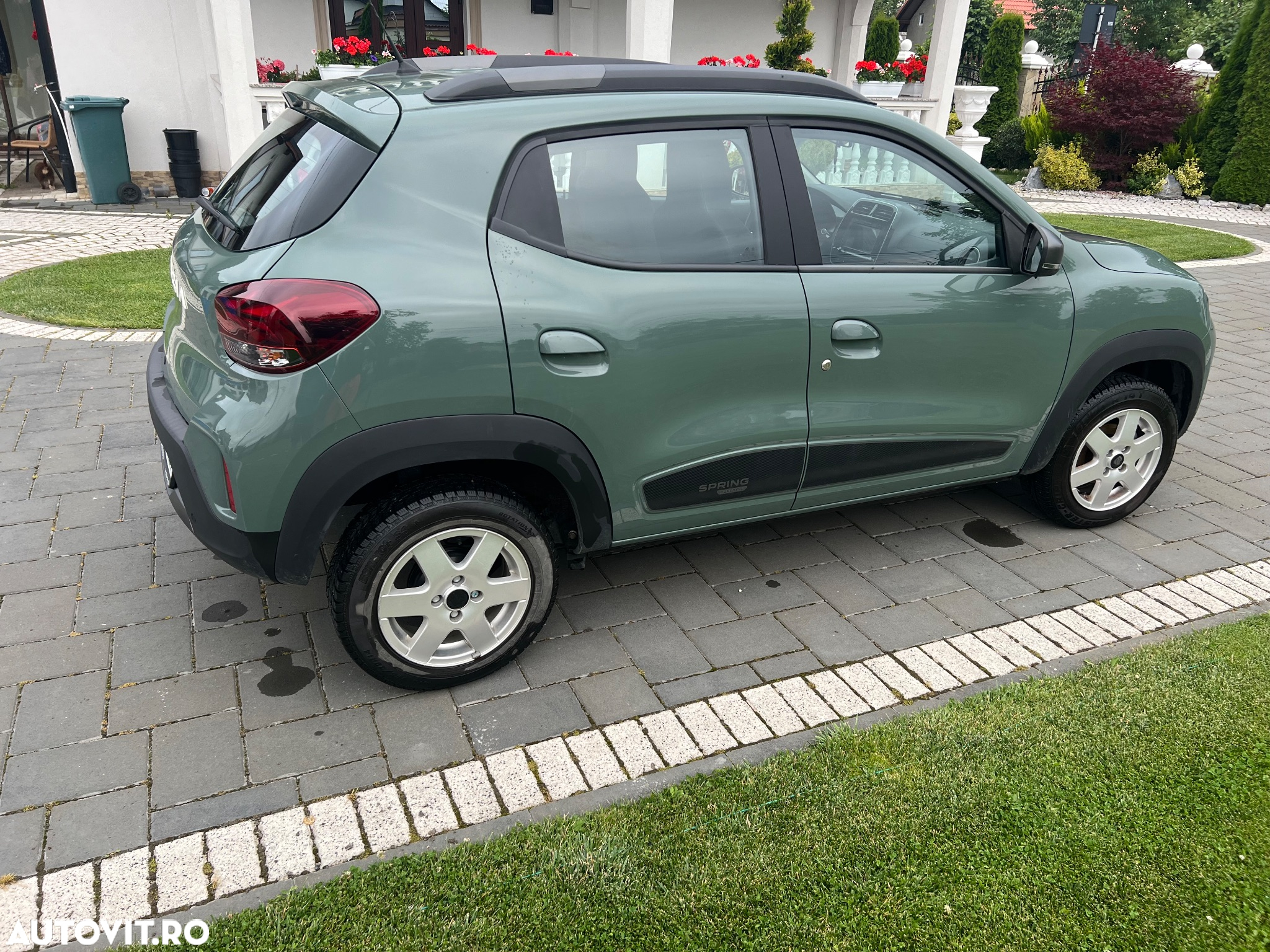 Dacia Spring Expression - 10