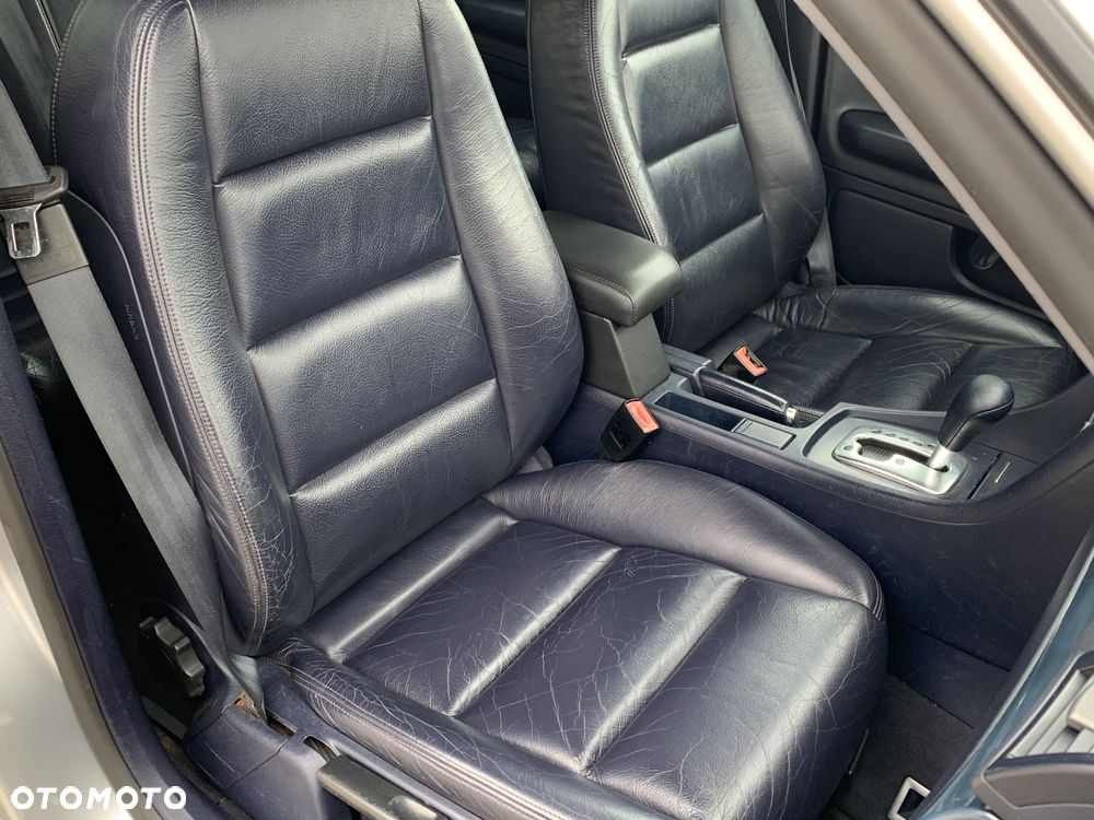 Audi A4 ver-3-0-quattro-tiptronic - 34