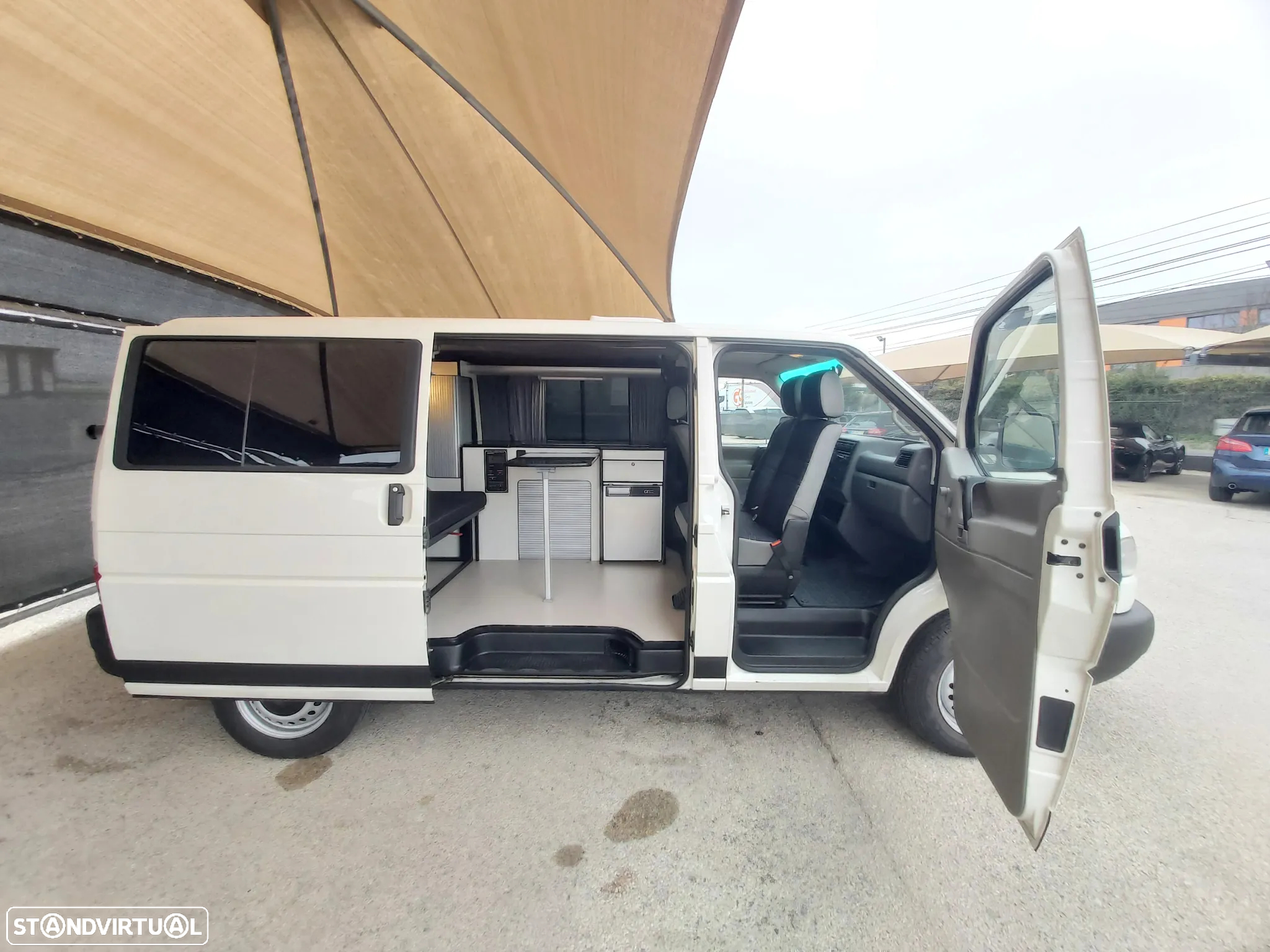 VW California T4 2.5 TDI-California-Campervan - 11