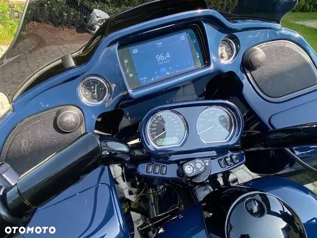 Harley-Davidson Touring Road Glide - 23