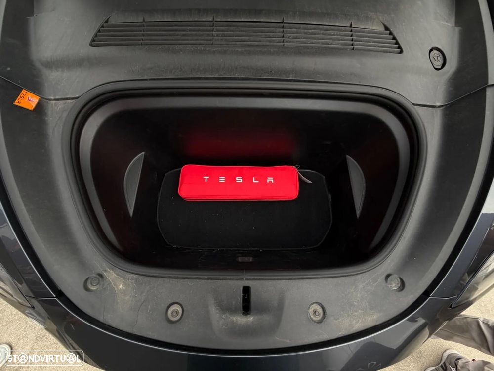 Tesla Model Y Long Range Tração Integral - 18
