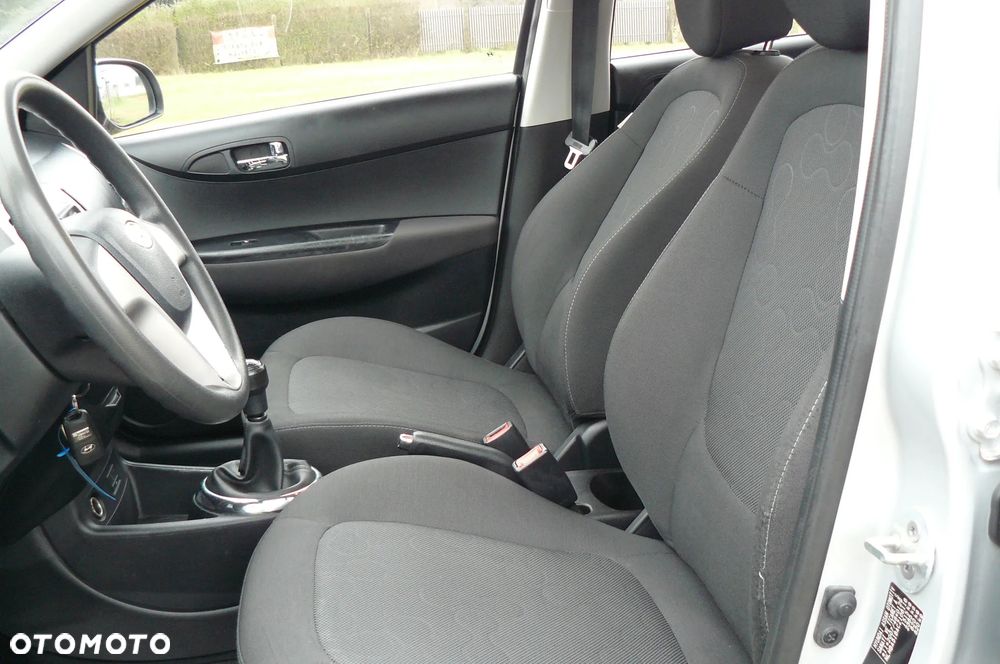 Hyundai i20 - 25