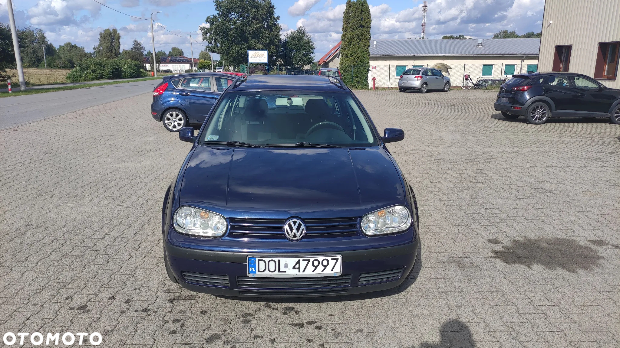 Volkswagen Golf - 6