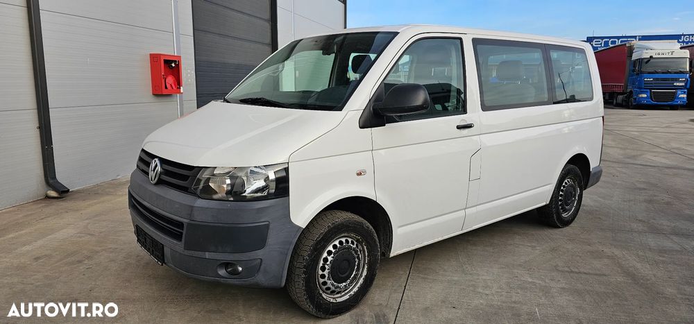 Volkswagen Transporter - 1