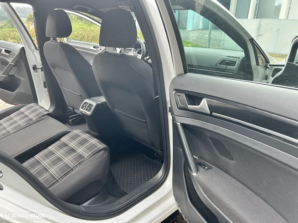 VW Golf 2.0 TDI GTD - 16