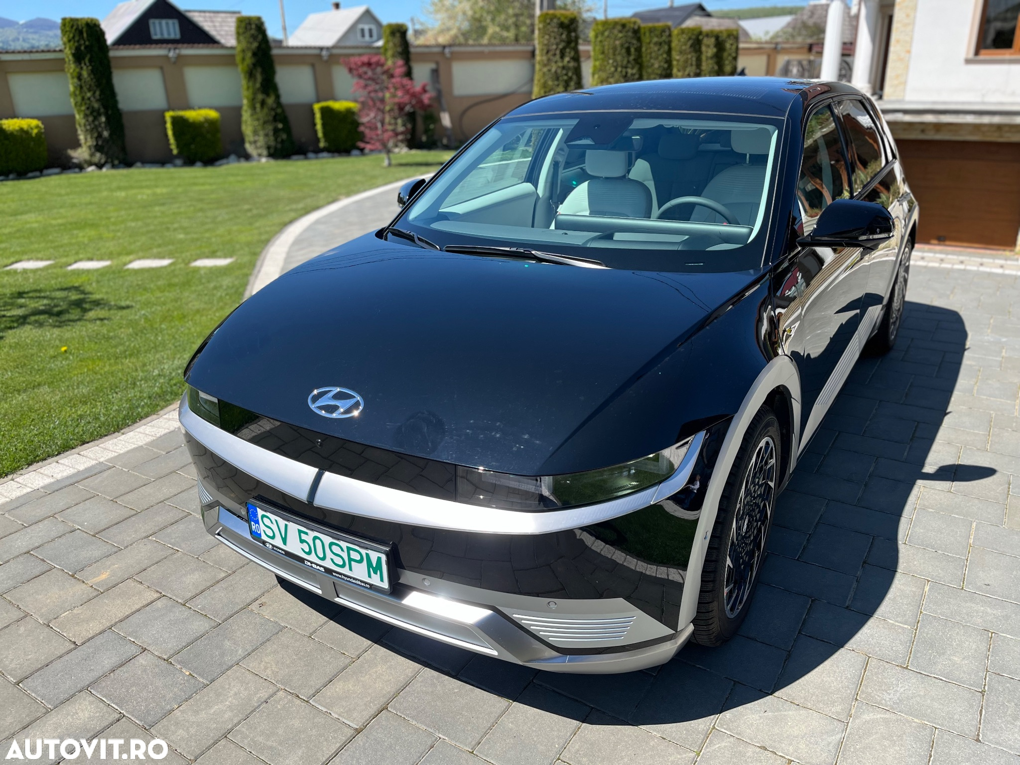 Hyundai IONIQ - 11
