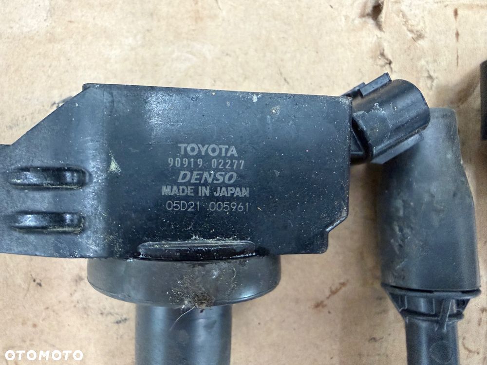 TOYOTA COROLLA E21 2.0 HYBRYDA CEWKA ZAPŁONOWA - 2