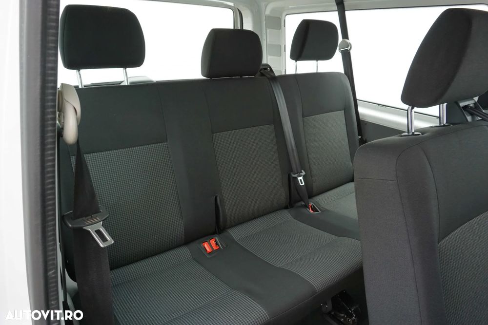 Volkswagen Transporter - 11