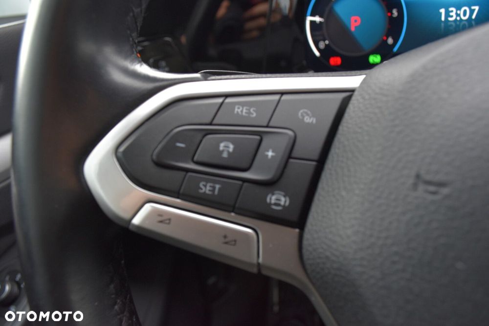 Volkswagen Golf - 14