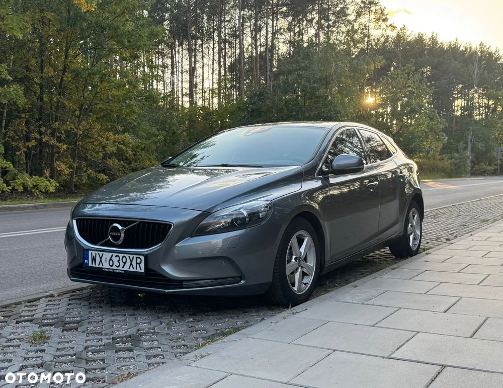Volvo V40 D2 Powershift Momentum - 1