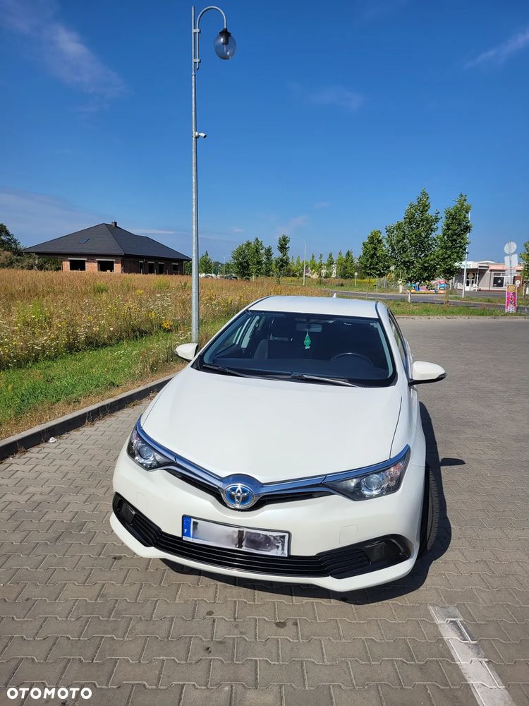 Toyota Auris 2015 photo 2
