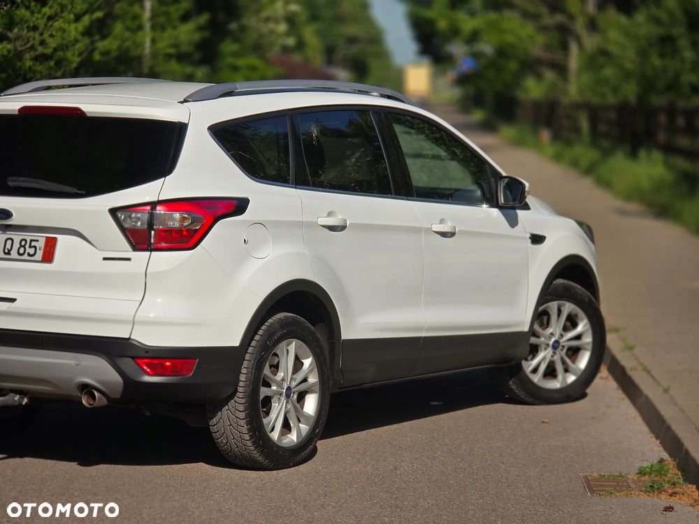 Ford Kuga 1.5 EcoBoost 2x4 Titanium - 40