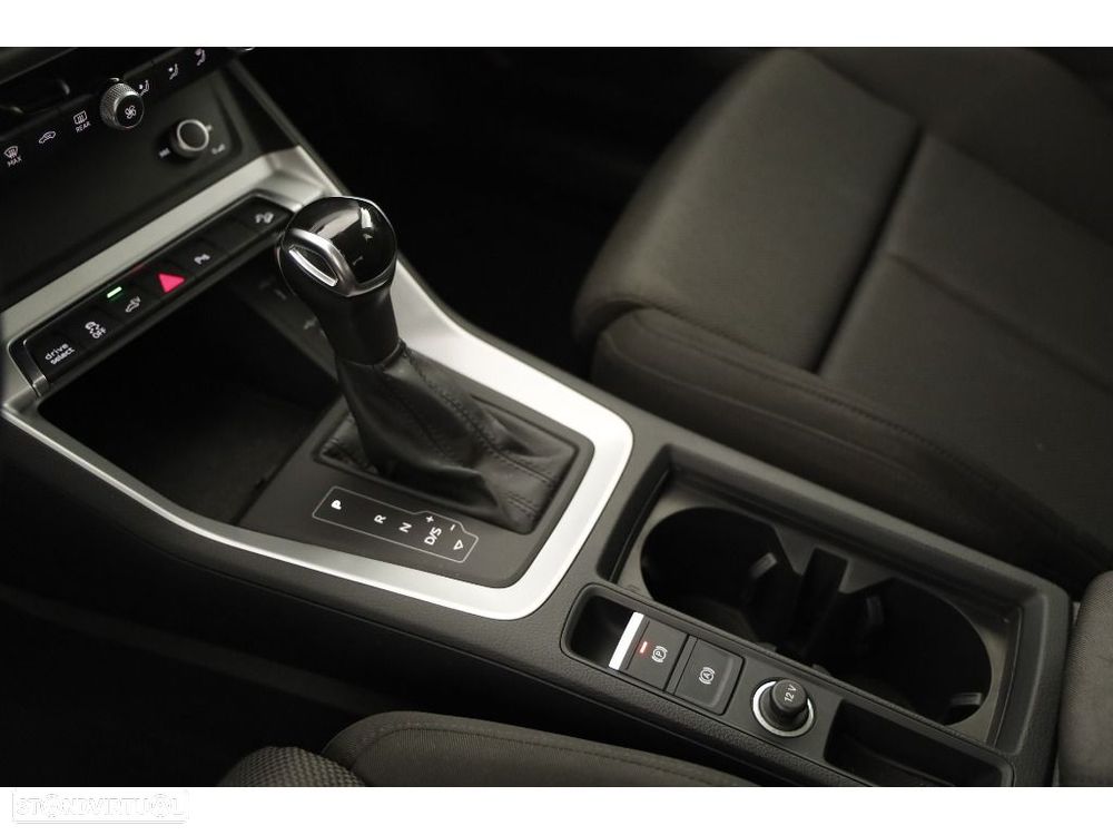 Audi Q3 45 TFSIe S tronic - 23